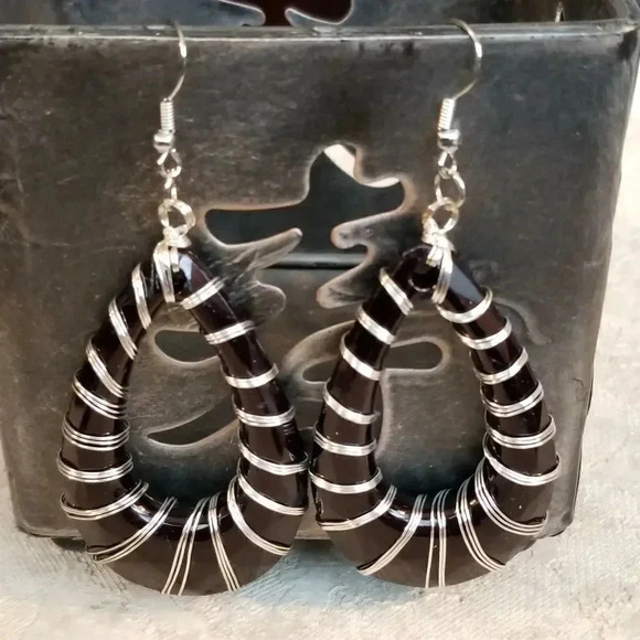 Retro 80s Disco Statement Black Lucite Open Teardrop Wire Wrapped Earrings - Picture 1 of 5